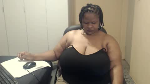 Snapshot of sweetnoziexxx chatting on October 4, 2025, 4:32 am sweetnoziexxx online show from October 4, 2025, 4:32 am