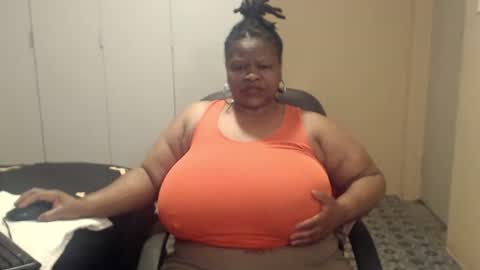 Snapshot of sweetnoziexxx chatting on November 2, 2025, 12:46 am sweetnoziexxx online show from November 2, 2025, 12:46 am