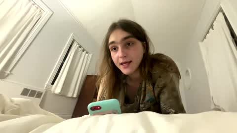 Snapshot of sweetpeach232323 chatting on December 18, 2024, 2:53 am sweetpeach232323 online show from December 18, 2024, 2:53 am