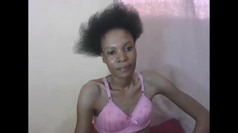 ESTHER online show from May 1, 2026, 2:10 pm