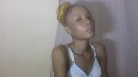 Snapshot of sweetpetite254 chatting on July 5, 2026, 1:23 am ESTHER online show from July 5, 2026, 1:23 am