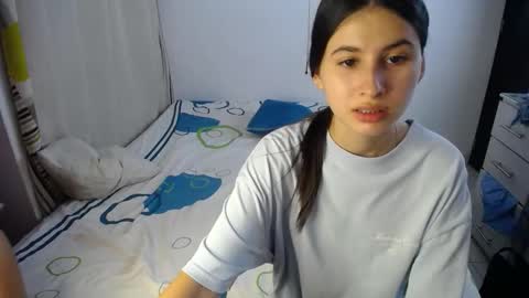 Caro  Lily online show from October 4, 2025, 4:32 am