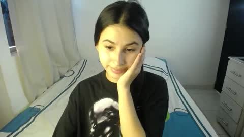 Caro  Lily online show from October 5, 2025, 8:18 pm