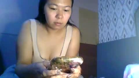sweetpinnay online show from April 28, 2026, 4:06 am