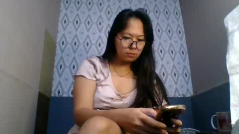 sweetpinnay online show from July 26, 2026, 10:05 pm
