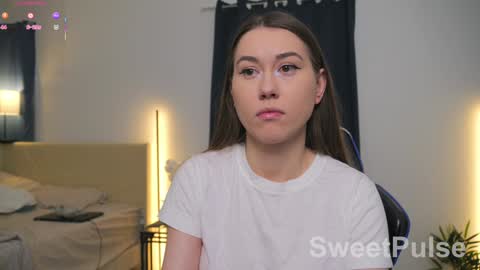 Snapshot of sweetpulse_ chatting on January 18, 2026, 7:50 pm Rose online show from January 18, 2026, 7:50 pm