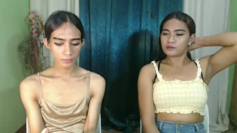 Snapshot of sweetqueen_honey chatting on July 18, 2026, 12:20 pm sweetqueen_honey online show from July 18, 2026, 12:20 pm