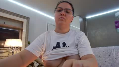 SweetRaisa online show from July 22, 2026, 10:23 pm