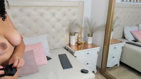 sweets one online show from November 24, 2025, 3:28 am