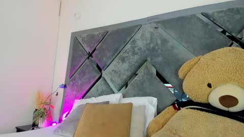 Snapshot of sweetsalome_01 chatting on October 24, 2025, 12:01 pm sweetsalome_01 online show from October 24, 2025, 12:01 pm