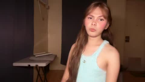 sweetsexy_andrea online show from August 5, 2026, 9:45 am