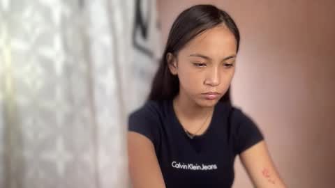 Snapshot of sweetsexy_miax chatting on February 16, 2026, 2:07 am Mia online show from February 16, 2026, 2:07 am