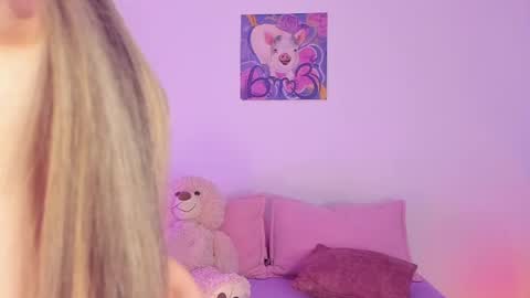 Sofia sweet online show from March 22, 2026, 2:20 pm