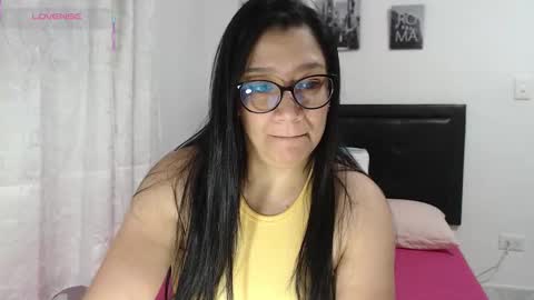 Snapshot of sweetstormi chatting on February 14, 2026, 9:39 am Stormi online show from February 14, 2026, 9:39 am