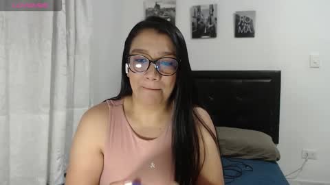 Snapshot of sweetstormi chatting on March 16, 2026, 4:40 am Stormi online show from March 16, 2026, 4:40 am