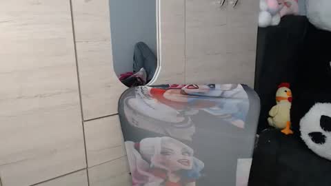 sweett_candy1 online show from January 18, 2026, 2:04 am