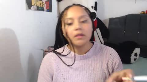 Snapshot of sweett_candy1 chatting on May 17, 2026, 8:27 pm sweett_candy1 online show from May 17, 2026, 8:27 pm