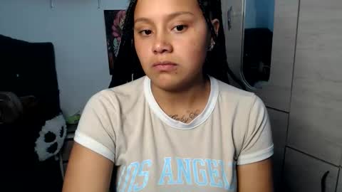 Snapshot of sweett_candy1 chatting on June 10, 2026, 2:23 am sweett_candy1 online show from June 10, 2026, 2:23 am