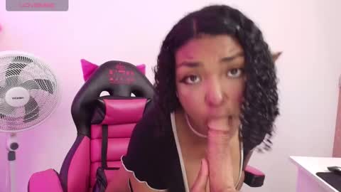 sweett m00n online show from October 1, 2025, 3:23 am