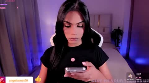 Snapshot of sweett_shinexx chatting on June 9, 2026, 2:01 am angel online show from June 9, 2026, 2:01 am