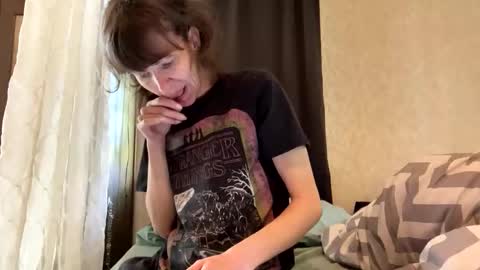 Sweet Tooth Trixie online show from April 9, 2026, 4:45 pm