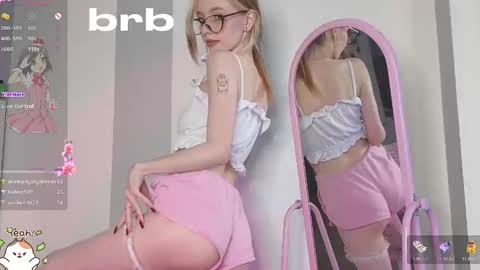 Snapshot of sweetuniporn chatting on December 6, 2024, 10:38 am Elis a little vacation Ill be here Saturday my schedules in bio online show from December 6, 2024, 10:38 am