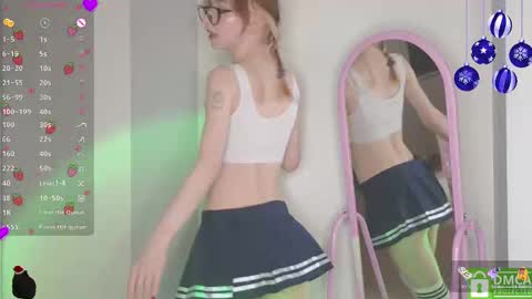 Snapshot of sweetuniporn chatting on December 19, 2024, 3:41 pm Elis a little vacation Ill be here Saturday my schedules in bio online show from December 19, 2024, 3:41 pm