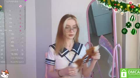 Snapshot of sweetuniporn chatting on January 6, 2025, 8:35 am Elis a little vacation Ill be here Saturday my schedules in bio online show from January 6, 2025, 8:35 am