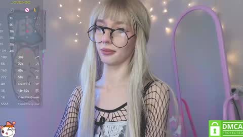 Snapshot of sweetuniporn chatting on February 3, 2025, 9:30 am Elis a little vacation Ill be here Saturday my schedules in bio online show from February 3, 2025, 9:30 am