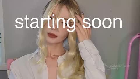 Snapshot of sweetuniporn chatting on October 5, 2025, 6:01 am Elis a little vacation Ill be here Saturday my schedules in bio online show from October 5, 2025, 6:01 am