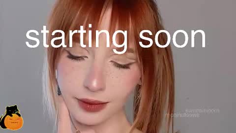 Snapshot of sweetuniporn chatting on November 3, 2025, 9:21 am Elis a little vacation Ill be here Saturday my schedules in bio online show from November 3, 2025, 9:21 am