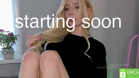 Snapshot of sweetuniporn chatting on November 15, 2025, 8:22 am Elis a little vacation Ill be here Saturday my schedules in bio online show from November 15, 2025, 8:22 am