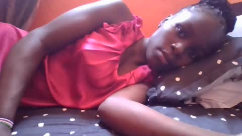 sweetvallerie online show from March 17, 2026, 9:45 am