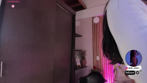 sweetviolet___ online show from April 7, 2026, 12:27 pm