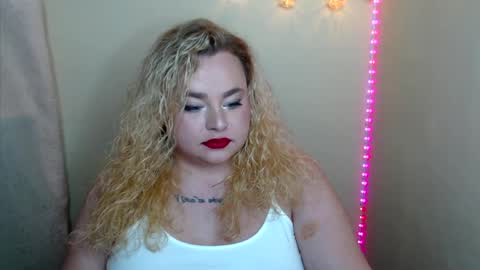 sweetvlada13 online show from May 1, 2026, 5:17 pm