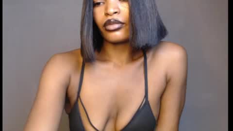 sweetxxboobsx online show from June 13, 2026, 8:12 am
