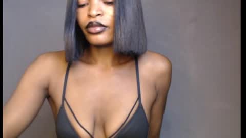 sweetxxboobsx online show from June 17, 2026, 8:28 am