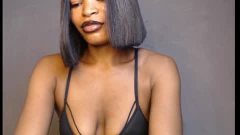 sweetxxboobsx online show from June 22, 2026, 9:28 am
