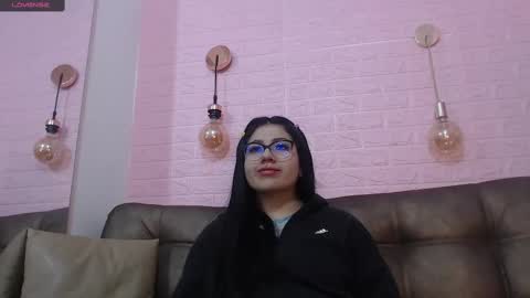 Snapshot of sweety_ashly chatting on March 2, 2025, 12:11 pm Ashley 3 online show from March 2, 2025, 12:11 pm