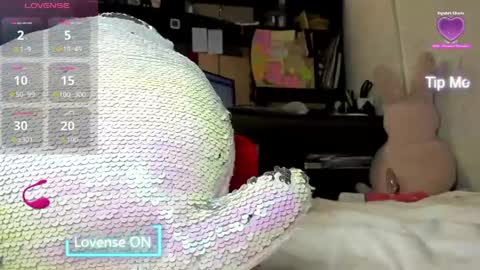 Snapshot of sweety_cum chatting on April 23, 2026, 8:33 pm Mia online show from April 23, 2026, 8:33 pm