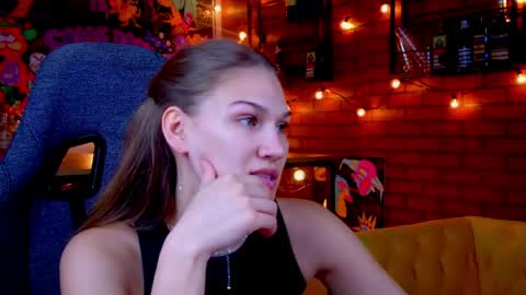 Snapshot of sweety_emilya chatting on May 20, 2026, 6:08 am Emily online show from May 20, 2026, 6:08 am