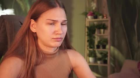Snapshot of sweety_emilya chatting on May 22, 2026, 9:48 am Emily online show from May 22, 2026, 9:48 am