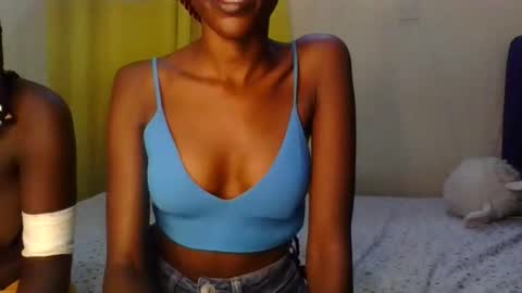 Snapshot of sweety_melanin chatting on April 14, 2026, 4:46 pm Vickky online show from April 14, 2026, 4:46 pm