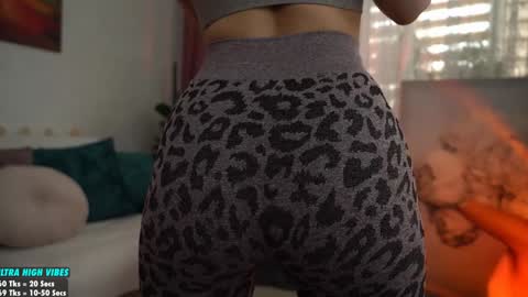 Snapshot of sweety_rinushka_ chatting on January 12, 2025, 1:05 pm Katerina online show from January 12, 2025, 1:05 pm