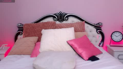 Snapshot of sweety_sasha18 chatting on May 27, 2026, 1:57 am Sasha online show from May 27, 2026, 1:57 am