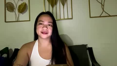 Snapshot of sweetyasian_ chatting on December 1, 2025, 10:15 pm stacey online show from December 1, 2025, 10:15 pm