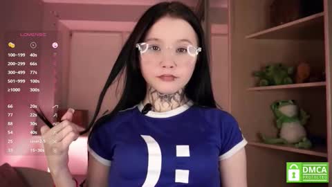 Astrid online show from November 19, 2025, 5:46 pm