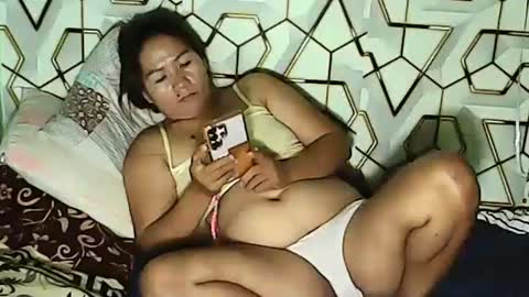 Sweetyummygirl online show from February 19, 2025, 12:25 am