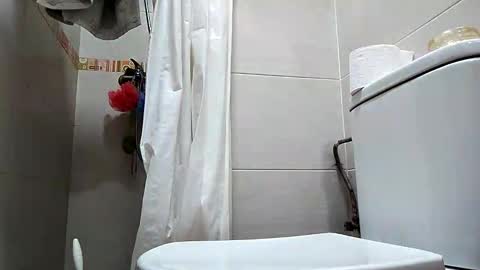 Silvia online show from April 24, 2026, 5:15 pm