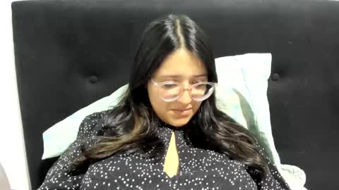 sweetyypeach online show from December 5, 2024, 1:47 am